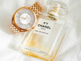 Das richtige Accessoire zum richtigen Look ist wichtig, Foto: Laura Chouette / Unsplash