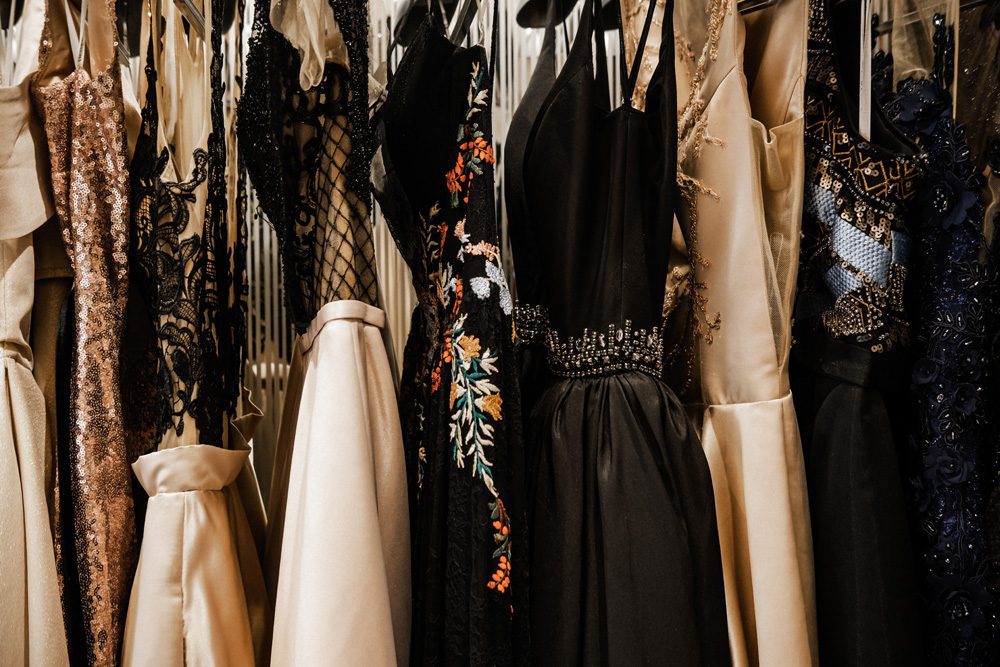 Haute Couture hat nichts mit "Kleider von der Stange" zu tun - im Gegenteil. Foto: Iuliia / Adobe Stock