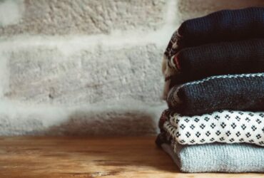 Pullover ist nicht gleich Pullover, vor allem nicht, wenn dieser warm halten soll. Foto: Markus Spiske / Unsplash